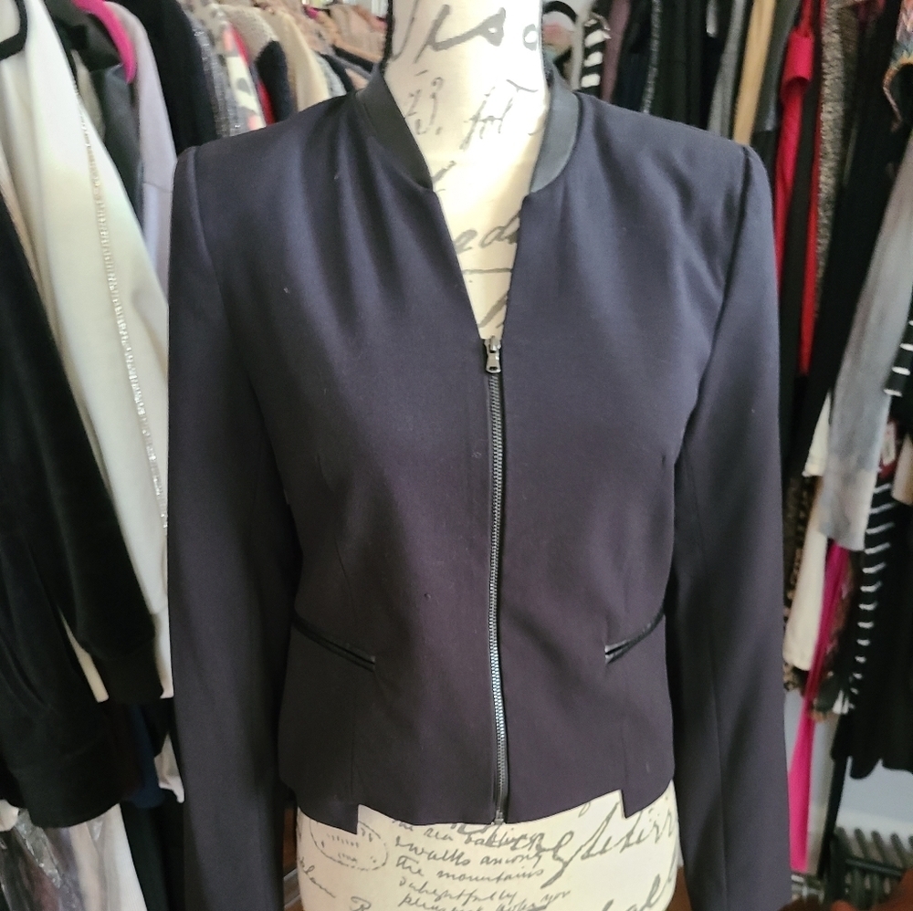 NEW W TAGS NEVER WORN, jacket top Hp 🔥🔥🔥🔥